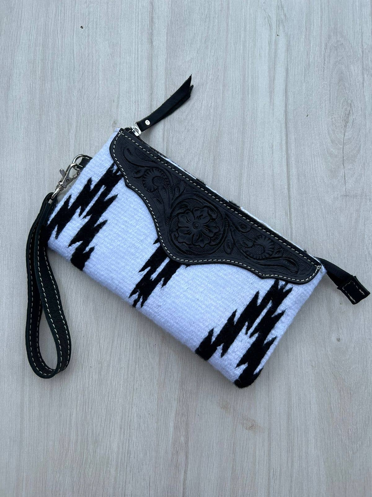 B&W Saddle Blanket Clutch with Tooled Leather - TSB41G